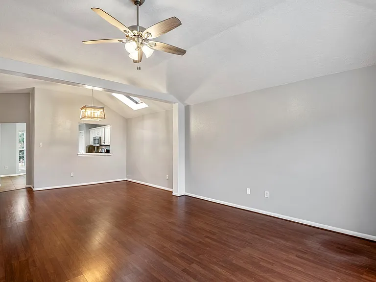 2923 Goldspring Ln — Photo 20