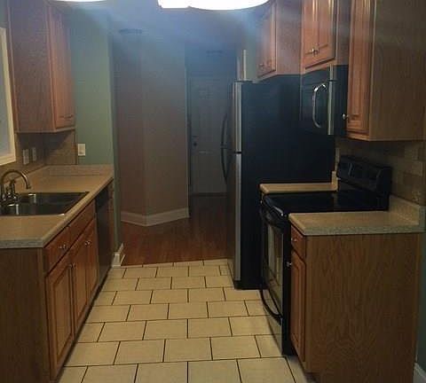 3rd image of 110 Mill Race Ct