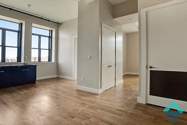 Rented by EXR | media 5