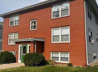 412 N William St APT 5, Farmer City, IL