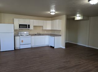 1201 Wells St #F, Lake Geneva, WI 53147