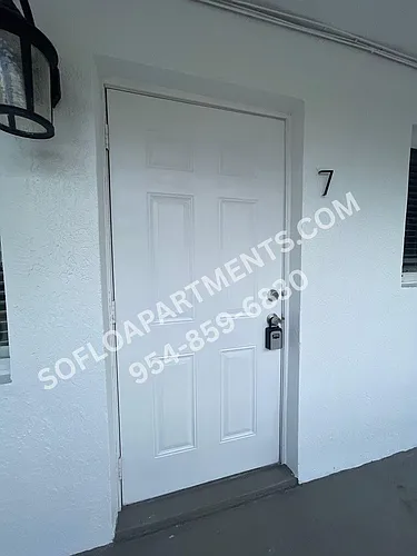 701 SW 14th Ave Photo 1