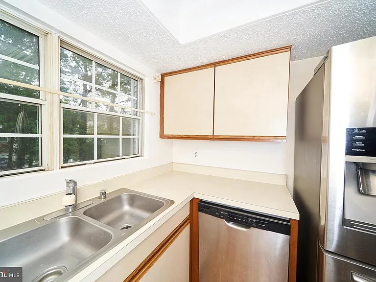 9250 Niki Pl #202 — Photo 13