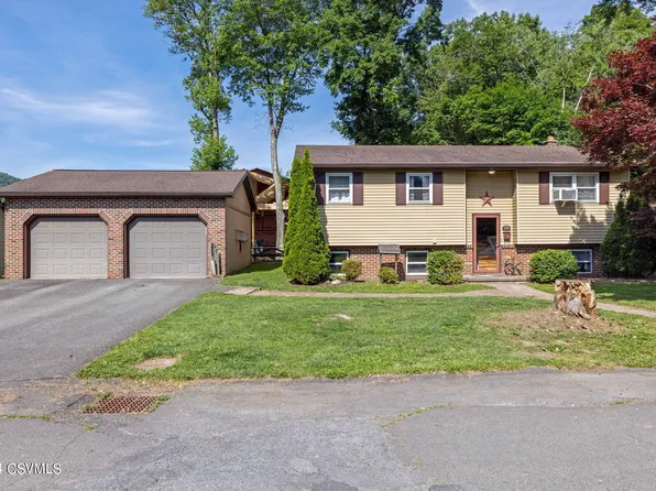 231 N 8th St, Trevorton, PA 17881