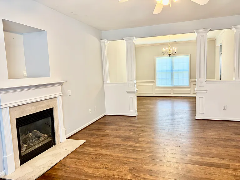 3935 Blairwood St — Photo 7