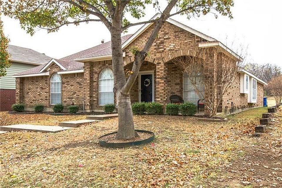 1st image of 3803 Silver Maple Dr