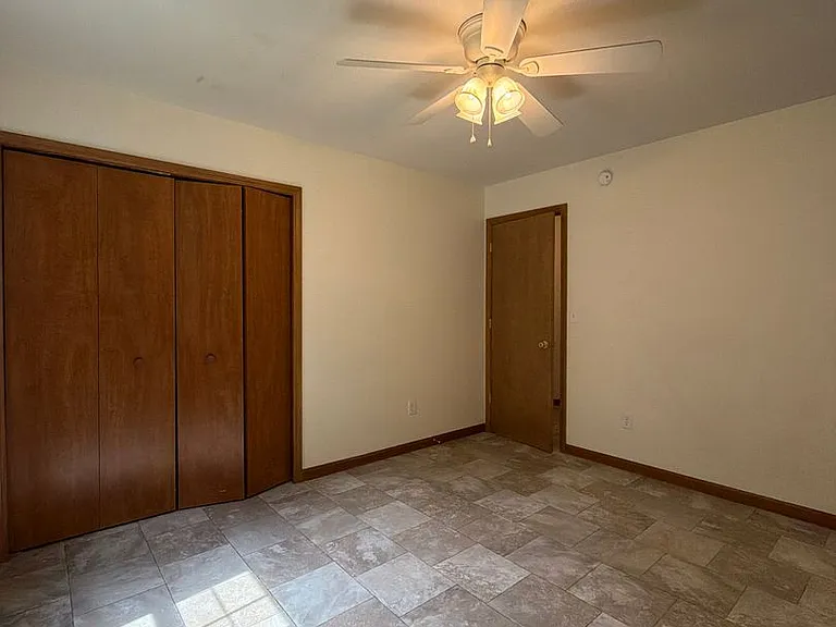 819 Colonial Manor Dr — Photo 19