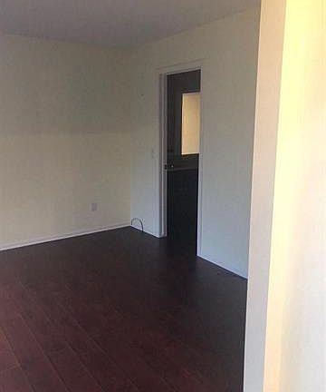 5th image of 5690 Point Of The Woods Dr #1