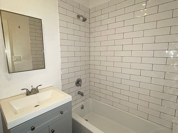 4th image of 5002 Lemon Grove Ave