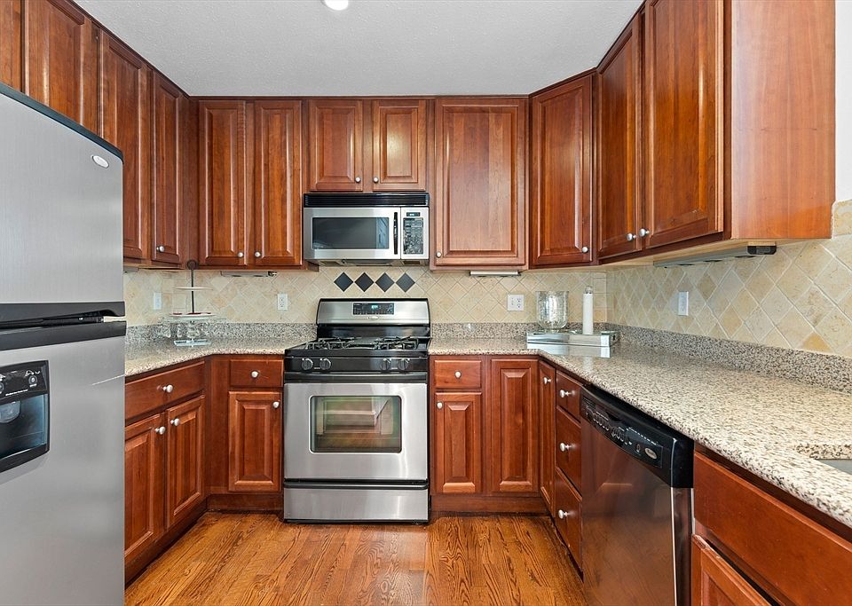 36 Village Rd Middleton MA Zillow