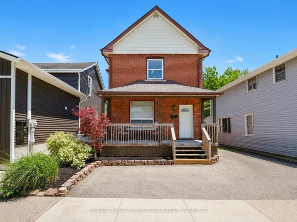 64 Pine St N, Thorold, ON L2V 2N9
