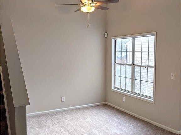 4th image of 1205 Glenleaf Dr
