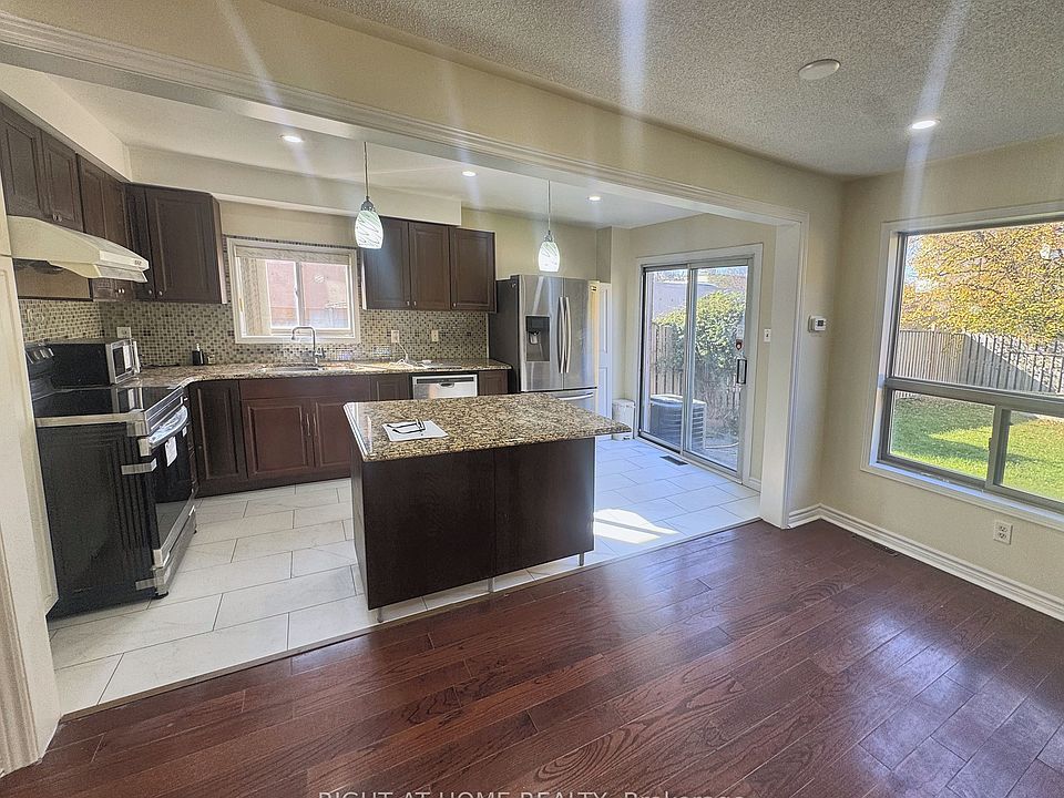1st image of 14 Acme Cres