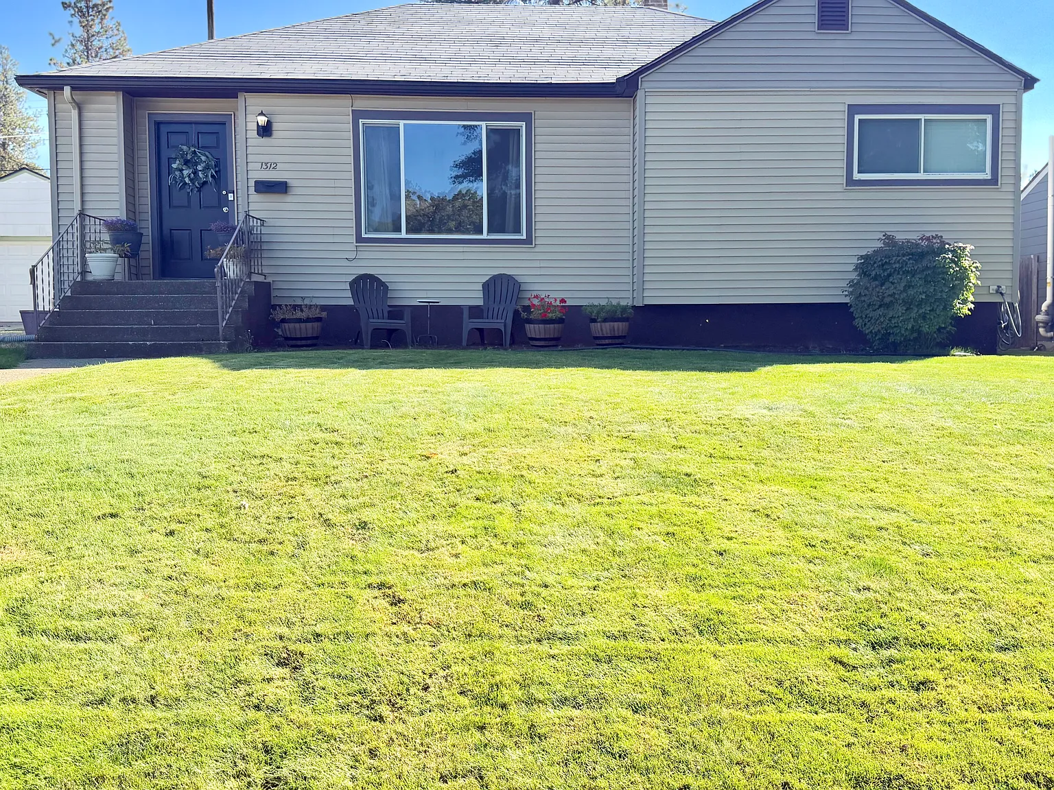 3 bed, 2000 sqft, $2,900 — Photo 1