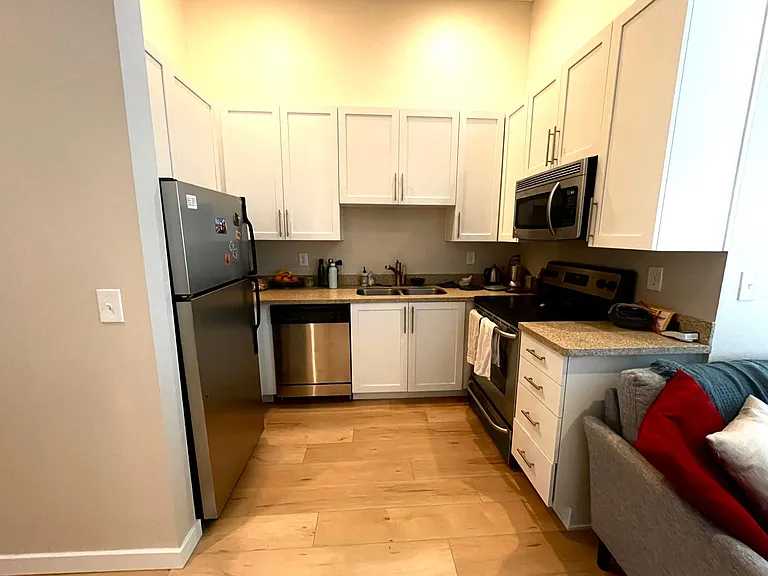 3028 Western Ave #316 — Photo 5