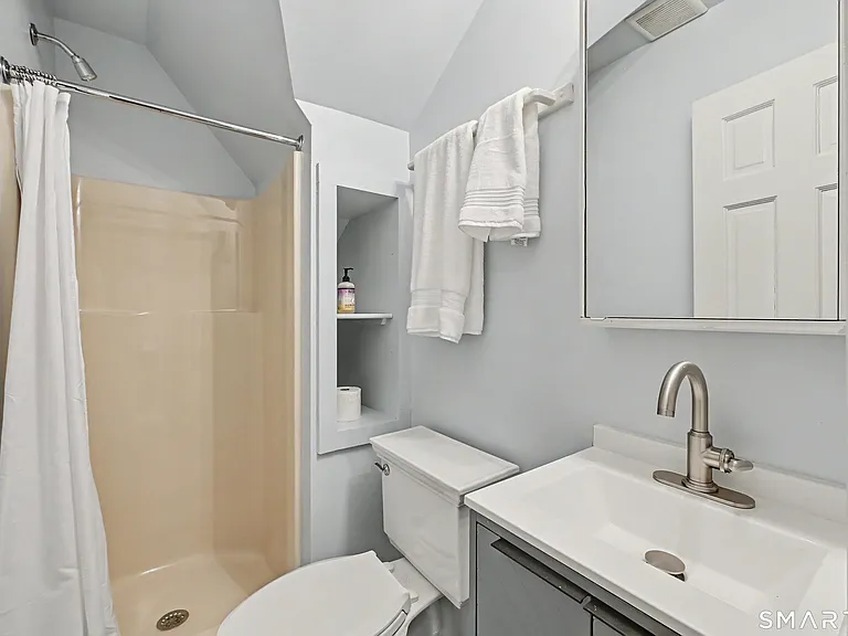 91 Raymond St — Photo 23
