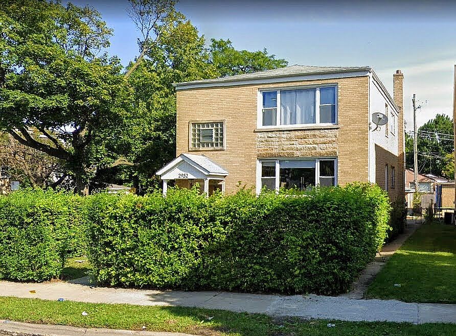 1st image of 2952 W Touhy Ave #1