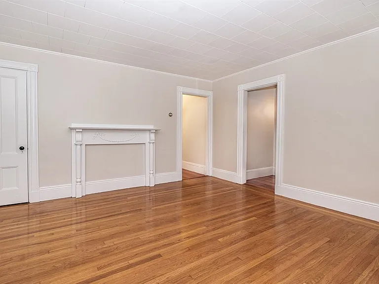 7 Mulford St #1 — Photo 6