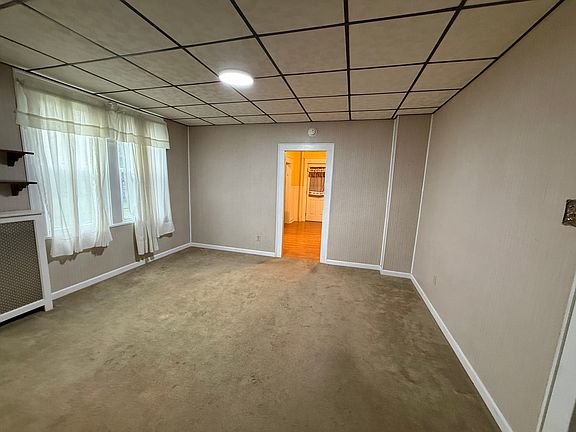 3rd image of 1760 Wayne Ave #1