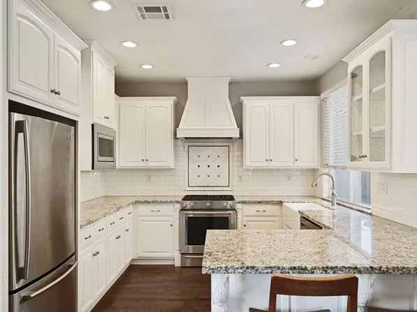 2588 Sequoia St, Lodi, CA 95242