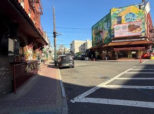 102 Chambers St, Newark, NJ 07105
