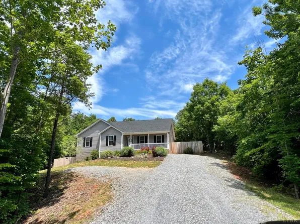 67 Valleyview Dr, Madison Heights, VA 24572