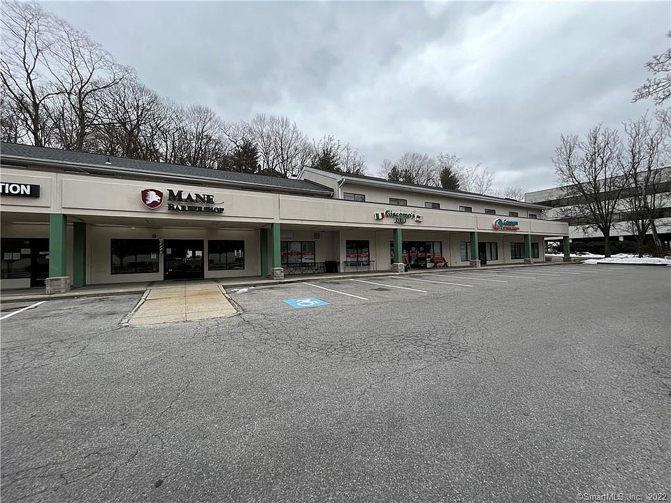 2nd image of 454 Main Ave