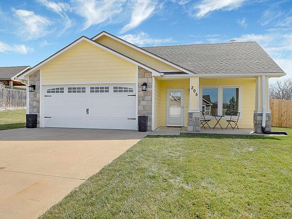 2nd image of 205 Bergsten Ct