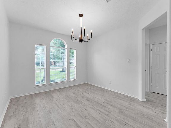 4th image of 87 S Wynnoak Cir