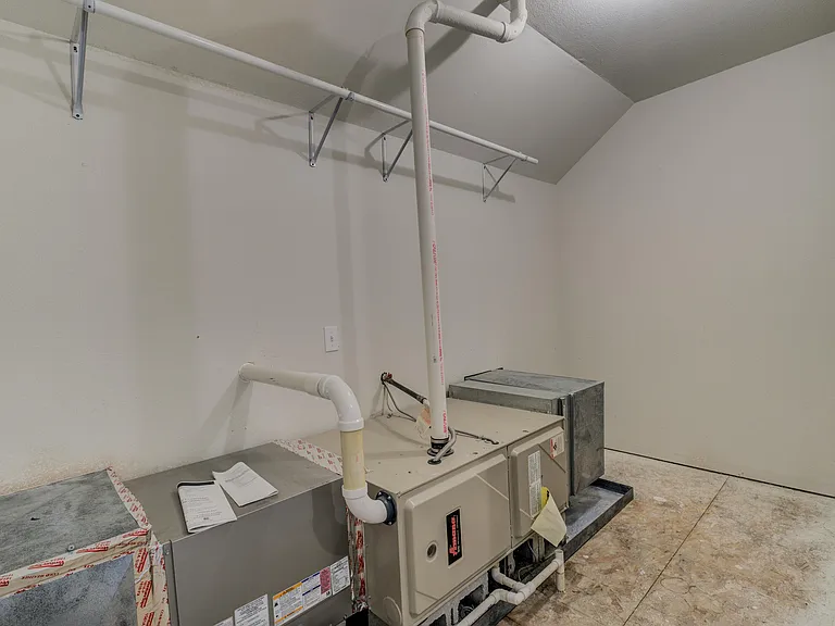 2612 Face Rock Ct — Photo 27