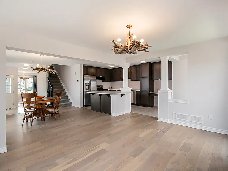53 Mudminnow Cres — Photo 8