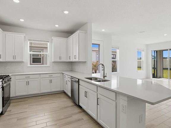 7th image of this home