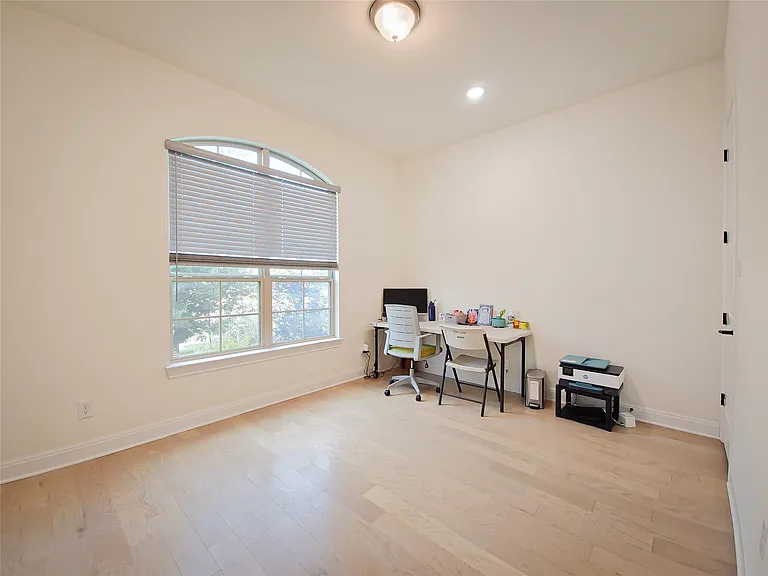 813 Sunny Ridge Dr — Photo 5