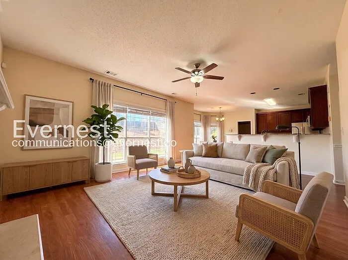 4 bed, 2.5 bath, 2648 sqft, $2,648 — Photo 2