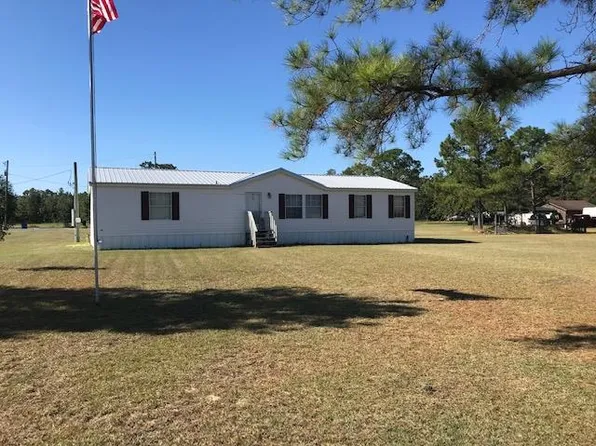121 Ridge Rd, Jesup, GA 31545