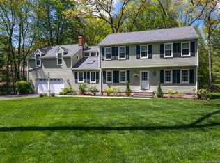 48 Somerset Dr, Avon, CT 06001
