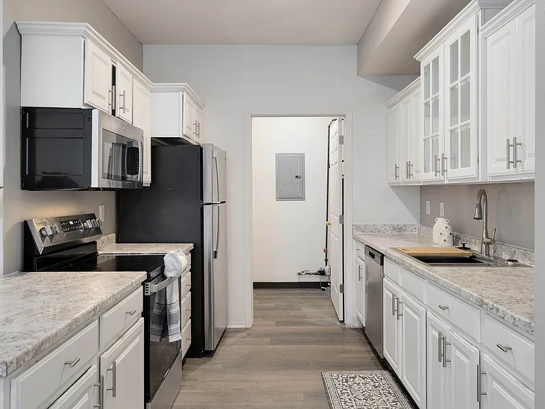 Summerhill Estates Apartments — Photo 6