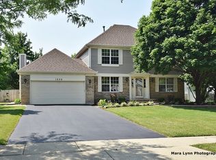 1090 Winding Glen Ct, Carol Stream, IL