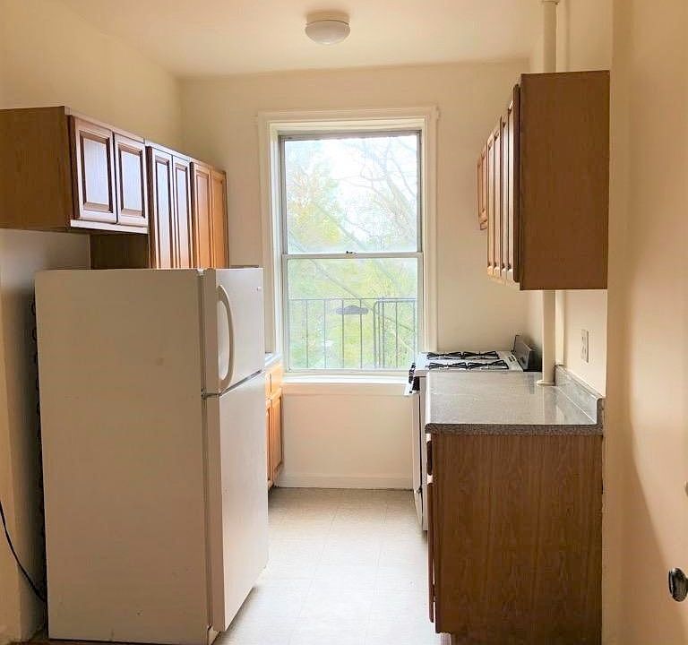 1st image of 30 Daniel Low Ter APT 3G