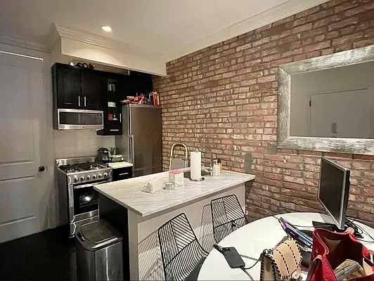 Rented by Avenues Real Estate | media 8