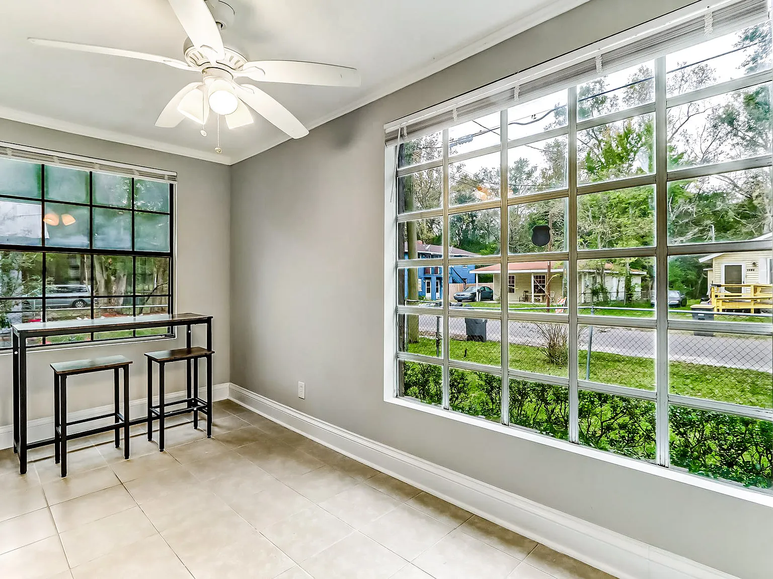 4 bed, 3.0 bath, 2592 sqft, $667 — Photo 4