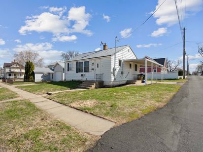 211 6th St SE, Dyersville, IA, 52040