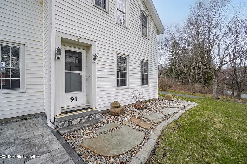 3rd image of 91 Vosburgh Road