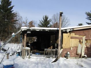 9969 N Reed Rd, Howard City, MI 49329