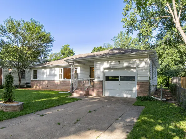 1909 S Pickwick Avenue, Springfield, MO 65804