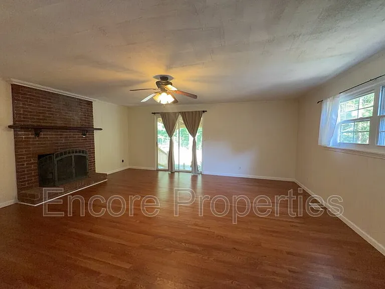2603 Windy Hill Rd — Photo 5