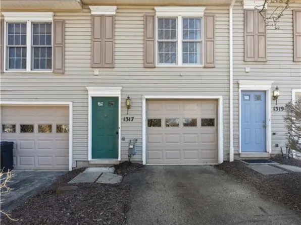 1317 Meadowbrook Dr N, Canonsburg, PA 15317