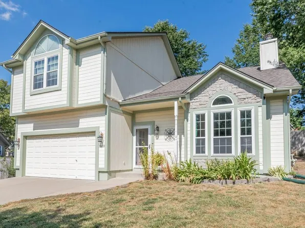 8110 NW 81st Pl, Kansas City, MO 64152