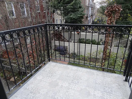 Rented by Lofts and Flats LLC | media 77