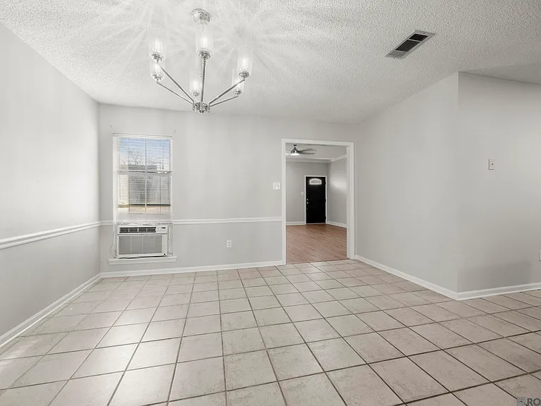 18596 White Oak Dr — Photo 6